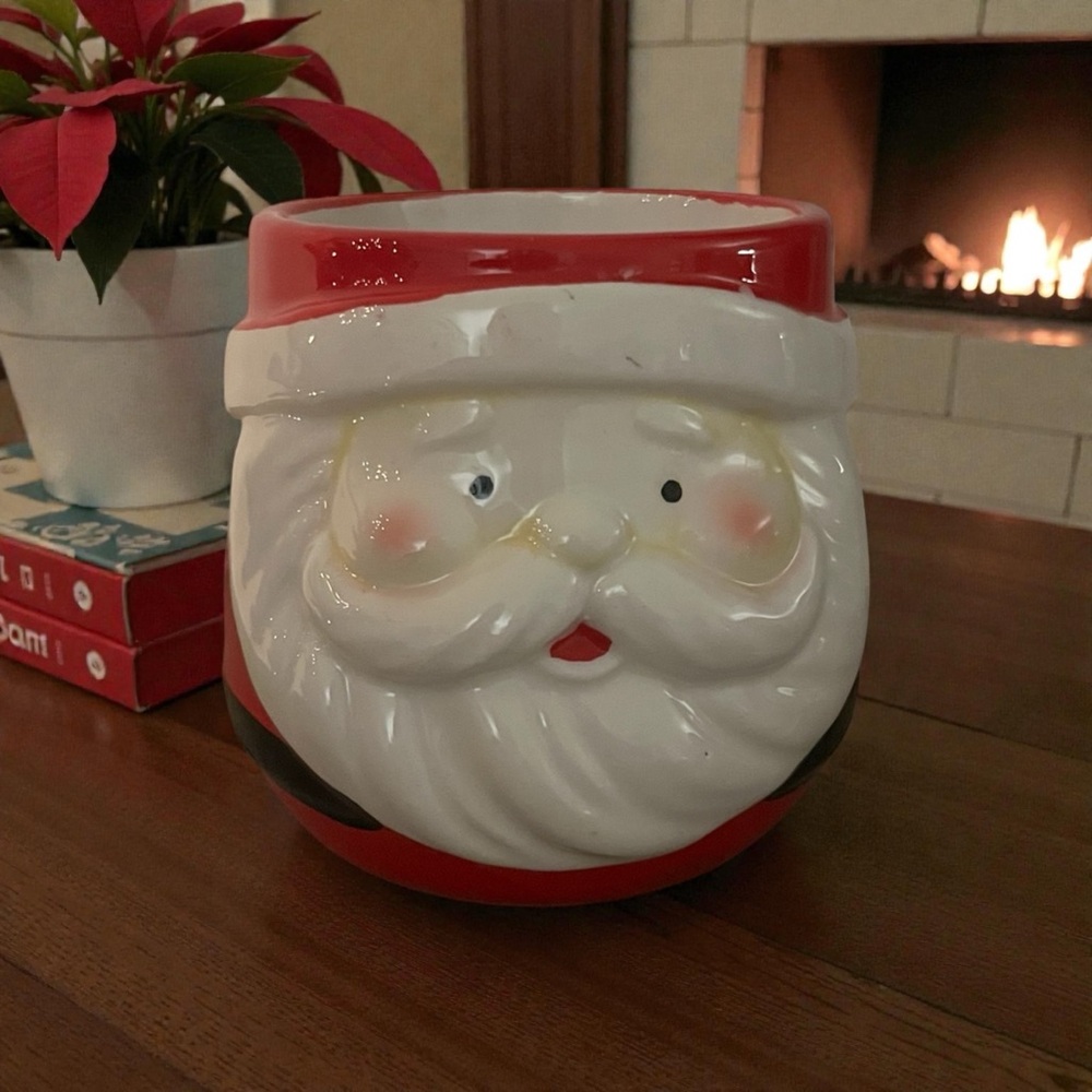 Santa Claus Ceramic Holiday Candle!